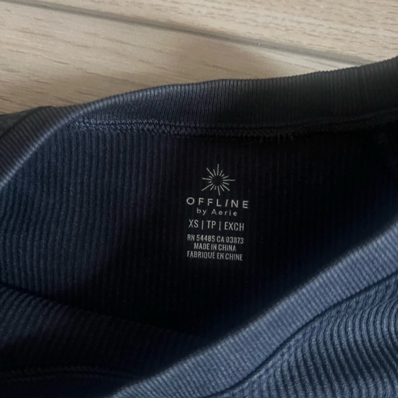 Grey offline aerie long sleeve athletic top - Picture 2 of 2
